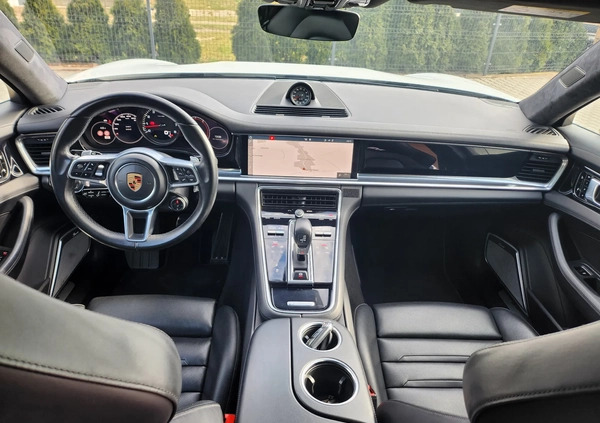Porsche Panamera cena 338999 przebieg: 109000, rok produkcji 2017 z Ostrołęka małe 667